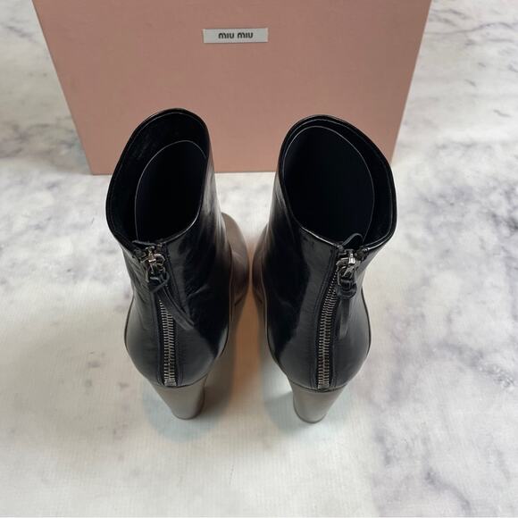 Miu Miu Two-Tone Polished Calf Leather Heeled Ankle Boots Taupe Black NWB Sz 36 - Picture 4 of 10